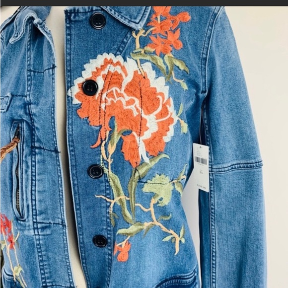 Rare Anthro embroidered
denim jacket
XS Anthropologie - Picture 6 of 11